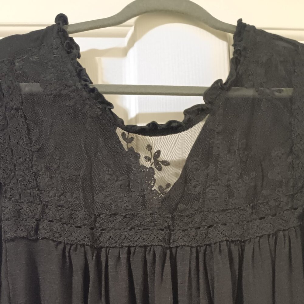 Torrid Black Ruffle Blouse Size 5X Lace Detail Top